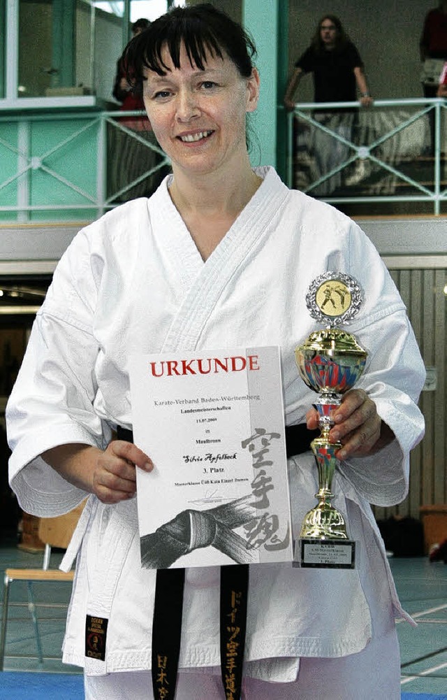 &#8222;Hohes Niveau&#8220;: Silvia Apf...al von der Karate-Landesmeisterschaft   | Foto: BZ