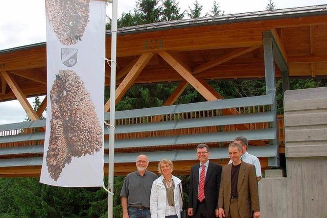 Landkreis zeigt in Bonndorf Flagge