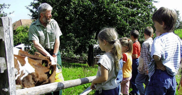 Der Besuch auf dem Bauernhof gehrt im...en Highlights im Kinderferienprogramm.  | Foto: Archivfoto: Peter Schtz