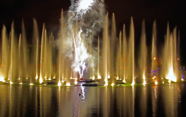 Allabendlich springen in Straburg zwi...s um 22.30 Uhr, im August um 23 Uhr.    | Foto: bri