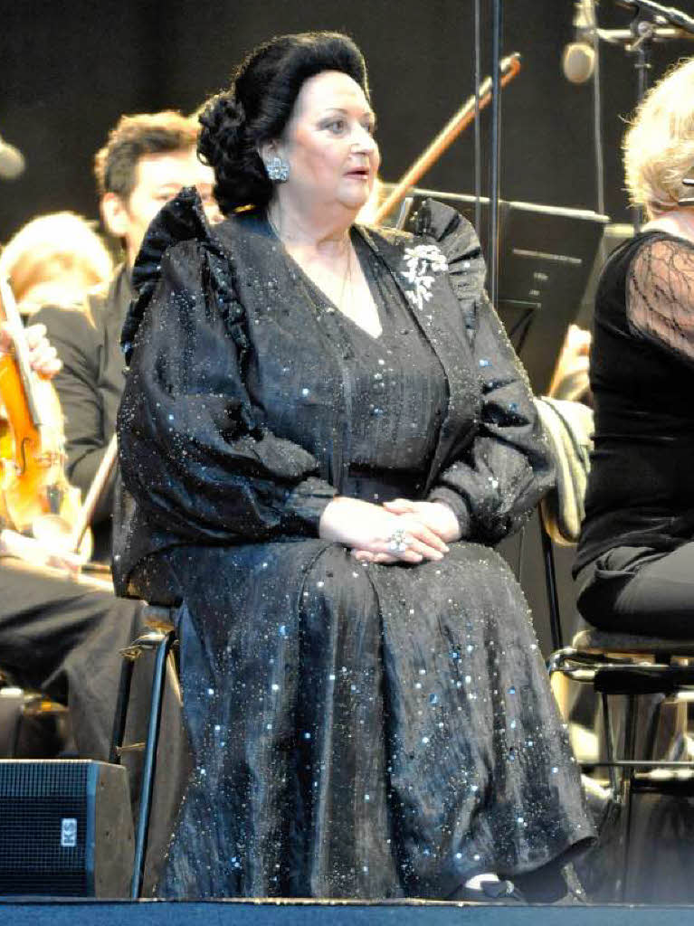 Nicht immer aktiv - Montserrat Caball lauschte zwischendurch andchtig dem Orchester