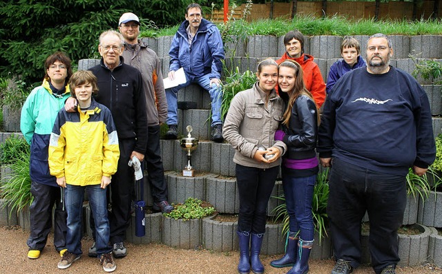 <Bildtext>Die Teilnehmer der Rothauser...rischen Wetter zu kmpfen. </Bildtext>  | Foto: Seifried