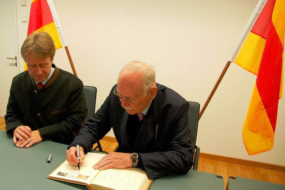 Eintrag des Markgrafen ins Gästebuch (Foto: Ulrike Jäger) Eintrag des Markgrafen ins Gästebuch (Foto: Ulrike Jäger)