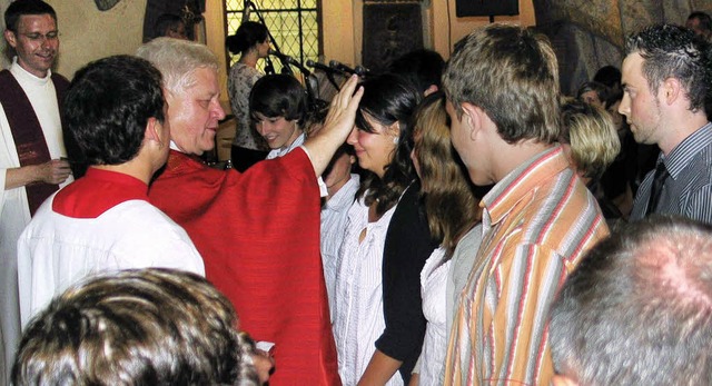 Wie hier in der Pfarrkirche Sankt Laur...bige am Wochenende allerorten gefirmt.  | Foto: Dennis zkan