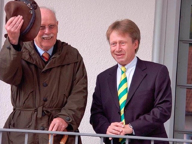 Markgraf Max von Baden und Brgermeister Wiener auf dem Rathausbalkon  | Foto: Hermann Jacob