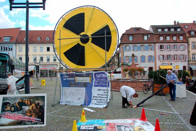 Der  Anti-Atom-Truck aus Gorleben machte auf dem Marktplatz Station  | Foto: Sylvia-Karina Jahn