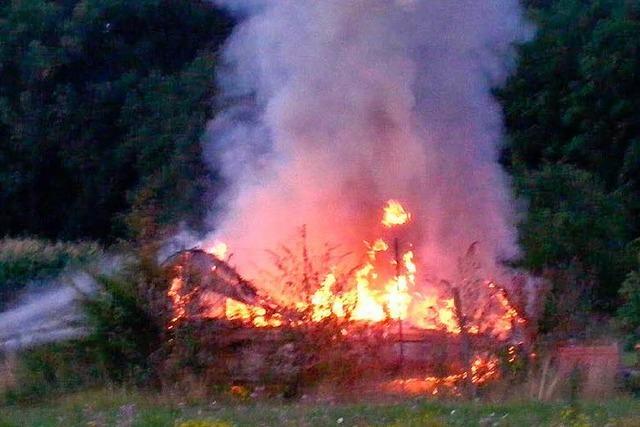 Wohnwagen brennt in Offenburg