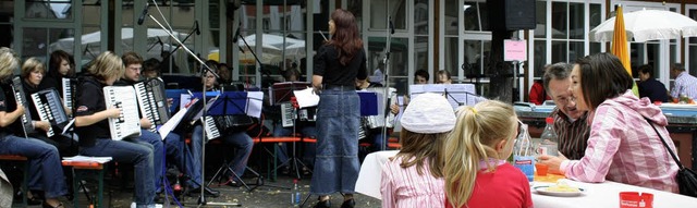 Zum groen Familienfest der Harmonikaf... Veranstaltungsort in der Marktstrae.  | Foto: Martina Faller