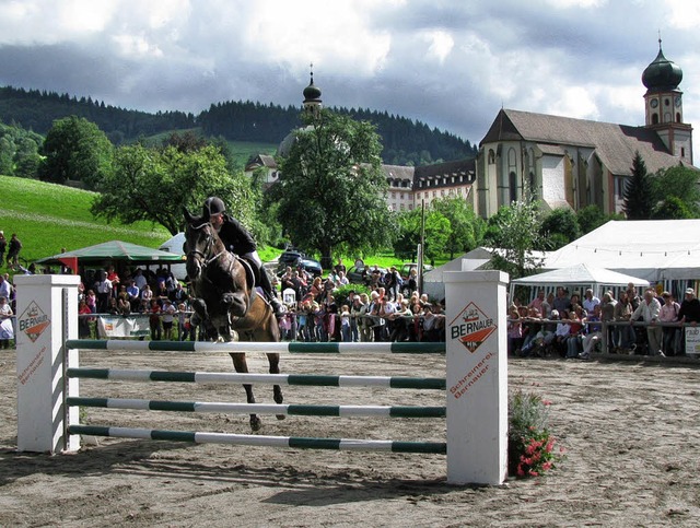 Schner Pferdesport wurde von der Reit...f dem Reitplatz St. Trudpert geboten.   | Foto: Manfred Lange