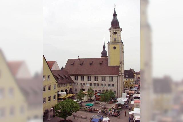 Crailsheims Rathaus in wilden Turbulenzen