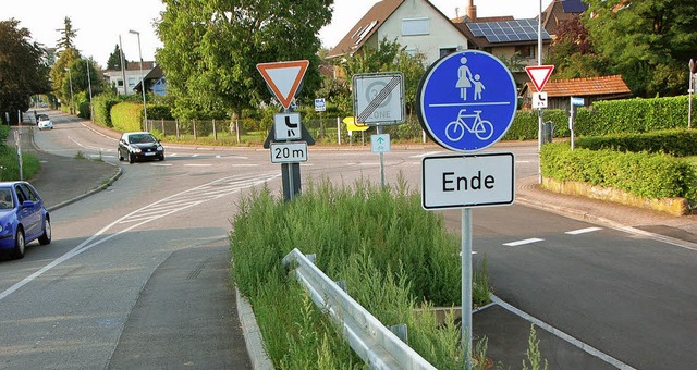 Wie weiter? Fr Fahrradfahrer, aber au...te) alles andere als  bersichtlich.    | Foto: manfred frietsch