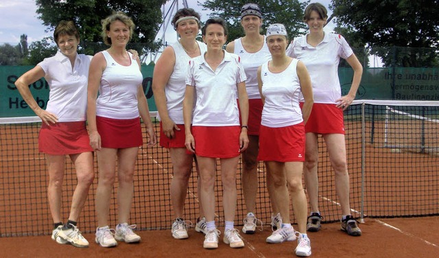 Das siegreiche Damenteam (von links): ... Gugel, Sandra Schorz und  Birgit Hess  | Foto: TCS