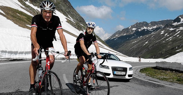 Dirk Westermann (links) und Manfred Freyler auf einem Alpenpass.  | Foto: Jeantex
