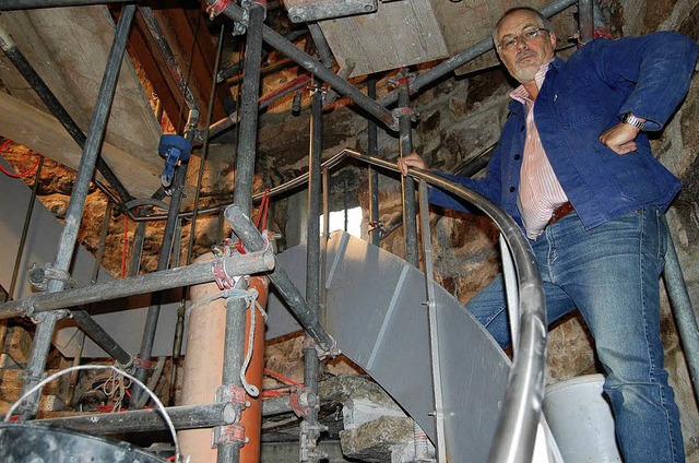 Aufwendig wird derzeit der Aussichtstu...Treppen garantieren, sehr zufrieden.    | Foto: Edgar Steinfelder