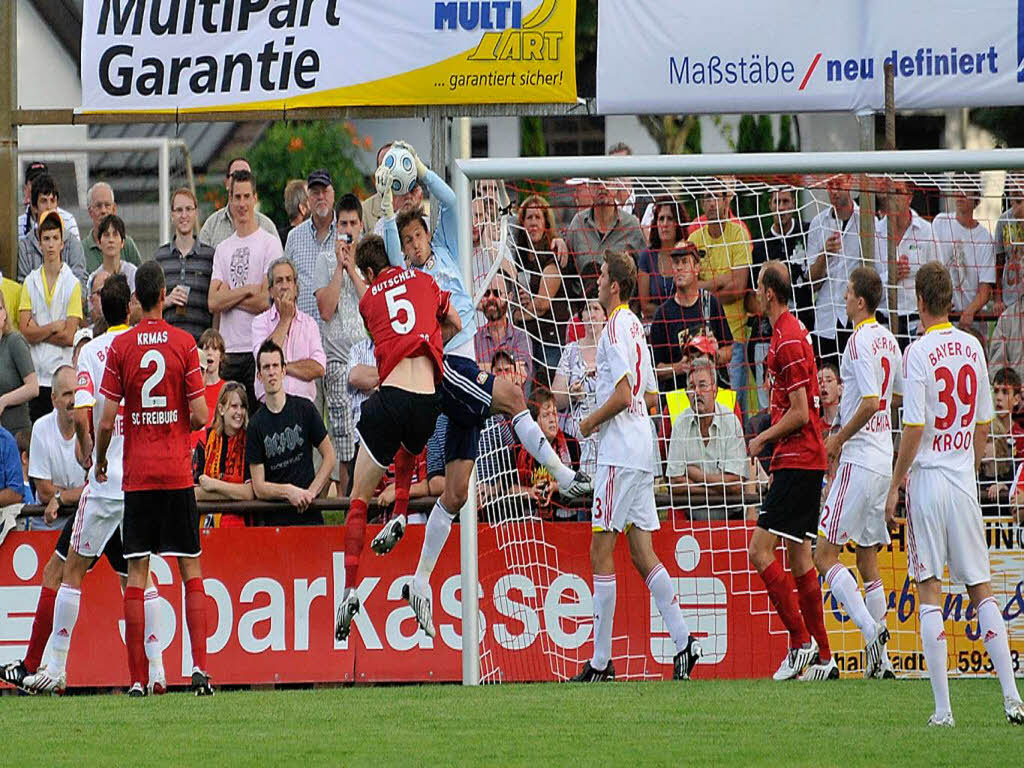 Zum Auftakt des Kaiserstuhl-Cups in Bahlingen verlor der SC Freiburg gegen Bayer Leverkusen.