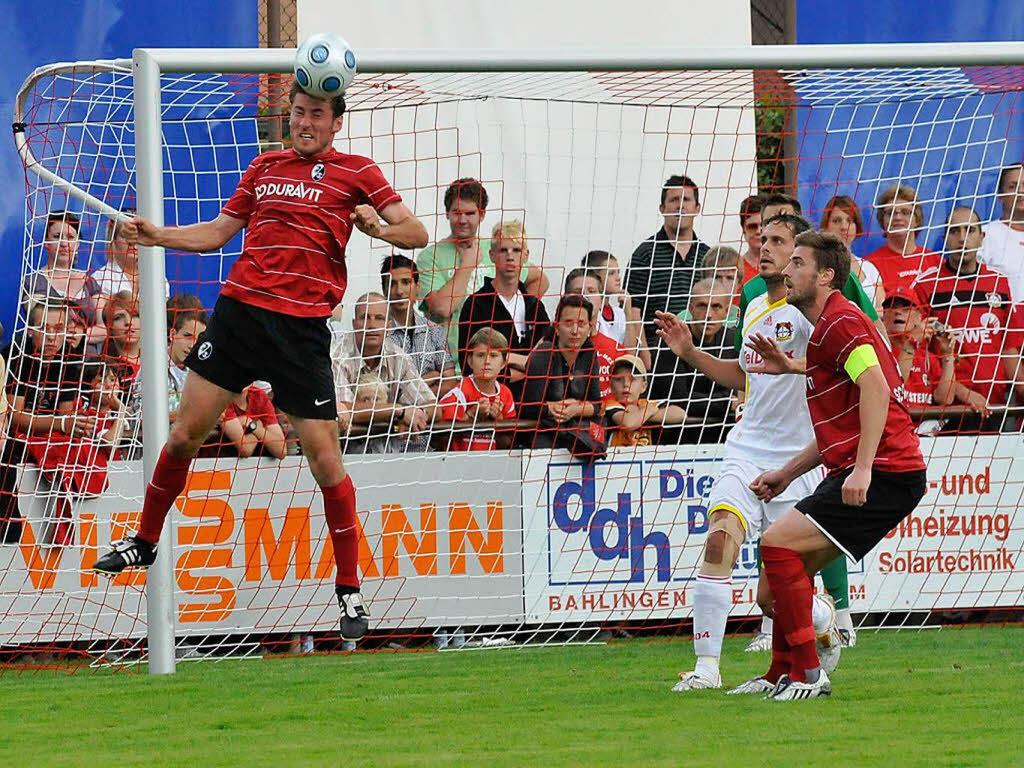 Zum Auftakt des Kaiserstuhl-Cups in Bahlingen verlor der SC Freiburg gegen Bayer Leverkusen.