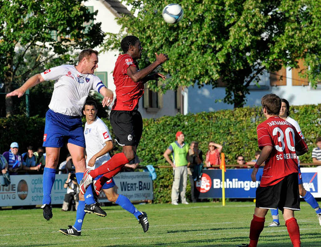 Spielszenen: SC Freiburg gegen den FC Mulhouse