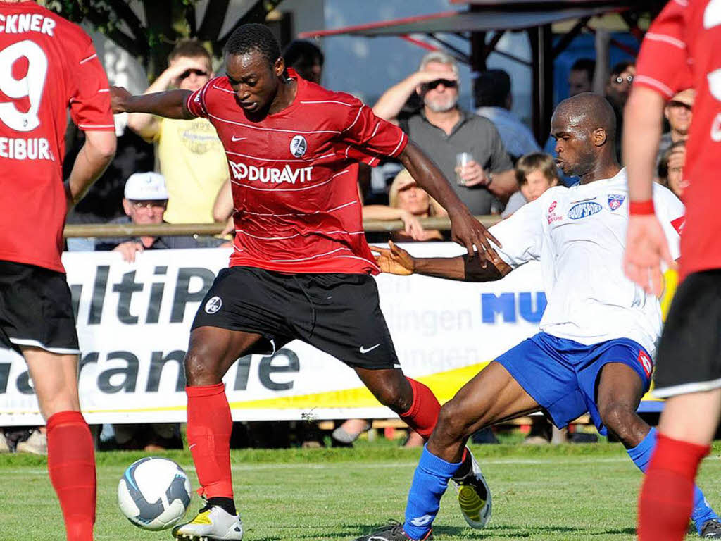 Spielszenen: SC Freiburg gegen den FC Mulhouse