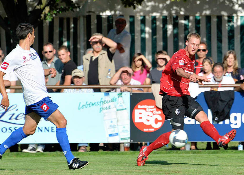 Spielszenen: SC Freiburg gegen den FC Mulhouse