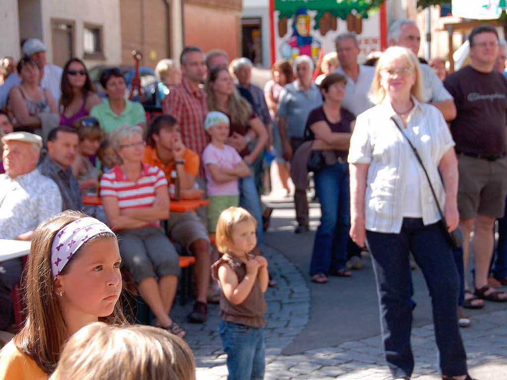 Aufmerksame Zuschauer und Zuhrer hatte die  cappella Gruppe „Fabulous Four“.