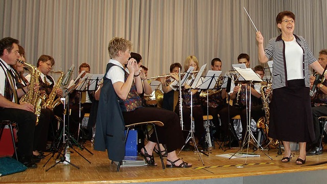 Gab bei der Stadtmusik auch einmal den...u, Organisatorin des Altennachmittags  | Foto: Steineck