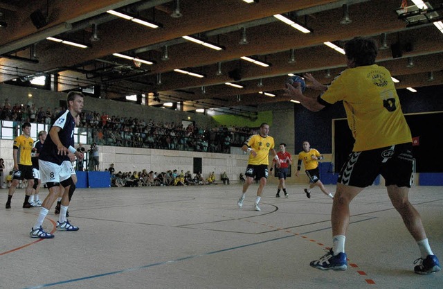 Die Malteserhalle in Heitersheim ist i...nem nicht alltglichen Handballspiel.   | Foto: Claus  Zimmermann