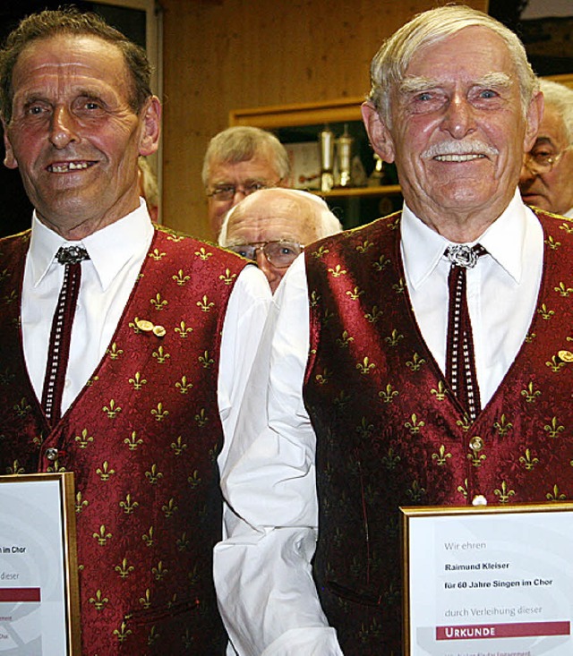 Alois Mller (links) und Raimund Kleis...esangverein  Schollach Harmonie mit.    | Foto: eva korinth