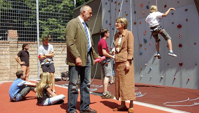 Jetzt ist das Mllheimer Gymnasium  au...der Landkreis in Mllheim investiert.   | Foto: Hafes Gerspacher