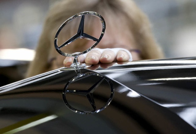 Daimlers Karossen verkaufen sich nicht... so gut. Die Folge sind hohe Verluste.  | Foto: ddp