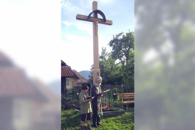 Neues Dorfkreuz in Stutz eingeweiht