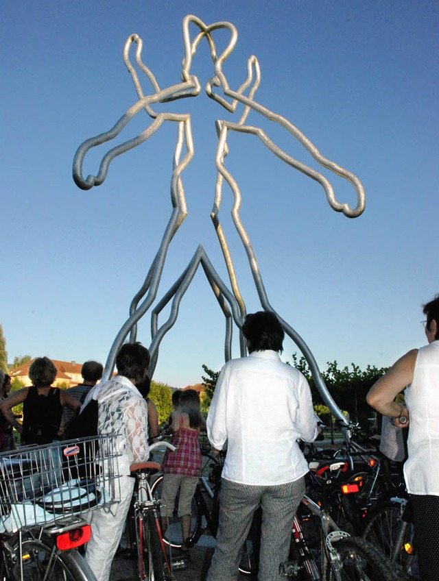 Die Borofsky-Skulptur: ein Geschenk von Aenne Burda  | Foto: siefke