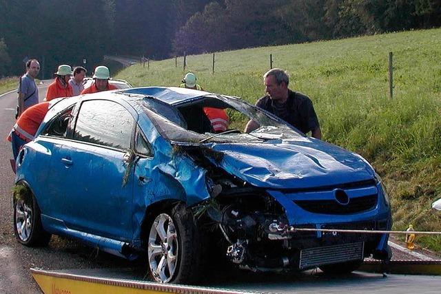 Sechs Verletzte nach Corsa-Unfall