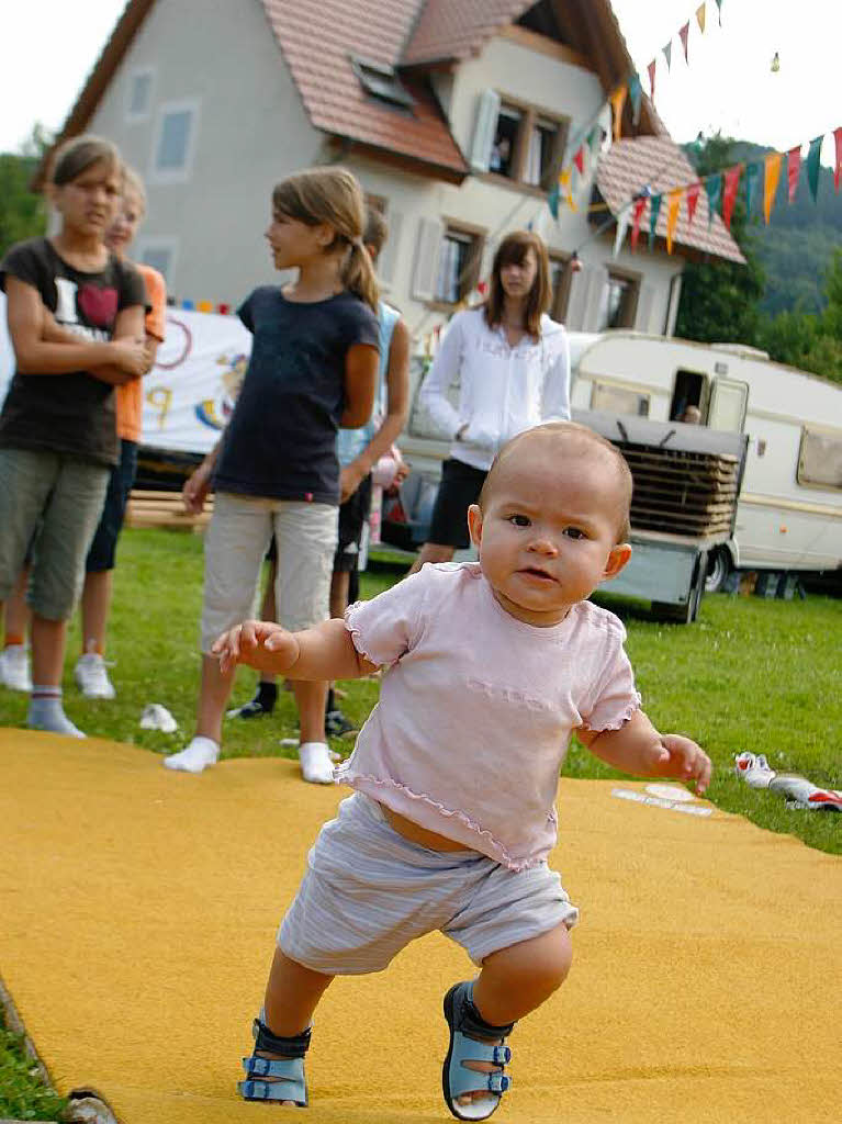 Impressionen von Auftritt und Workshop des Circus Paletti in Seelbach. Impressionen von Auftritt und Workshop des Circus Paletti in Seelbach.