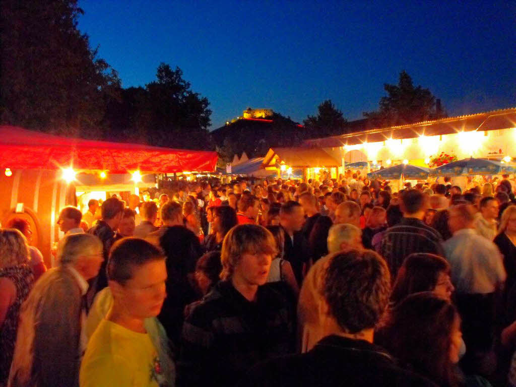 Das Markgrfler Weinfest in Staufen bringt festfreudige Menschen und guten Wein zusammen.