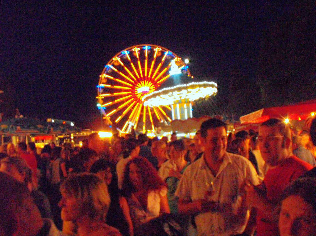 Das Markgrfler Weinfest in Staufen bringt festfreudige Menschen und guten Wein zusammen.