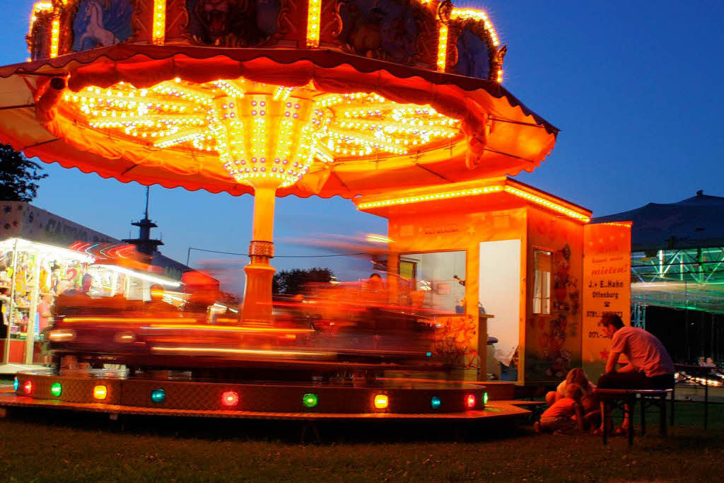 Vorfhrungen, Rummel, Musik, Volksbelustigung: der Seehock in Freiburg.