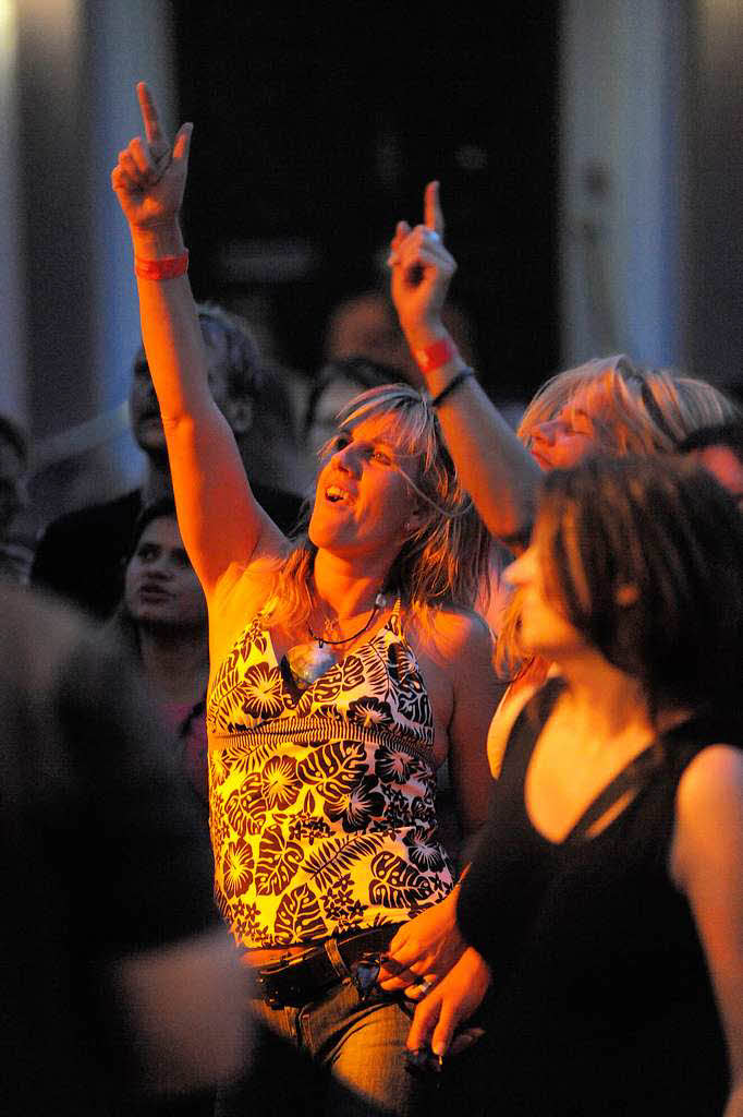 Eine tolle Atmosphäre herrschte am Freitag und Samstag bei den 5. Cover Nights auf dem Markgräfler Platz in Müllheim. Eine tolle Atmosphäre herrschte am Freitag und Samstag bei den 5. Cover Nights auf dem Markgräfler Platz in Müllheim.