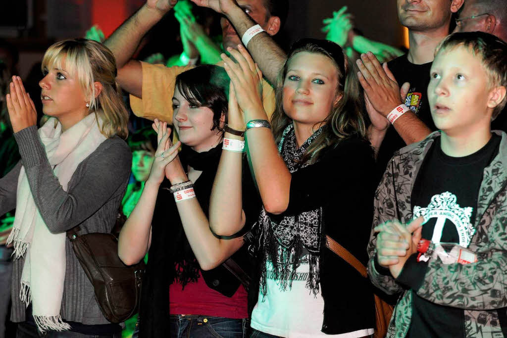 Eine tolle Atmosphäre herrschte am Freitag und Samstag bei den 5. Cover Nights auf dem Markgräfler Platz in Müllheim. Eine tolle Atmosphäre herrschte am Freitag und Samstag bei den 5. Cover Nights auf dem Markgräfler Platz in Müllheim.