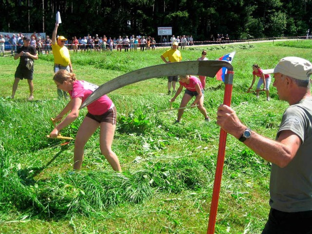 Die junge slowenische Damenmannschaft in Aktion.  | Foto: Thomas Steimer