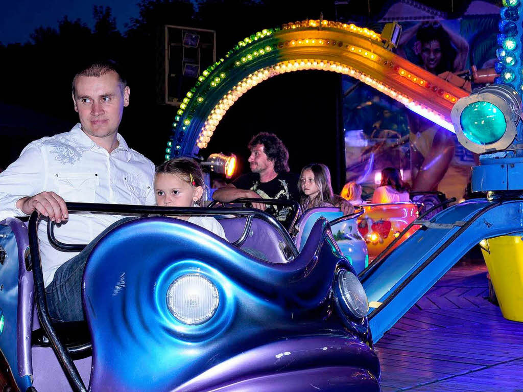 Volksfeststimmung, Live-Musik und die Leidenschaft des Feuers in Schuttern.