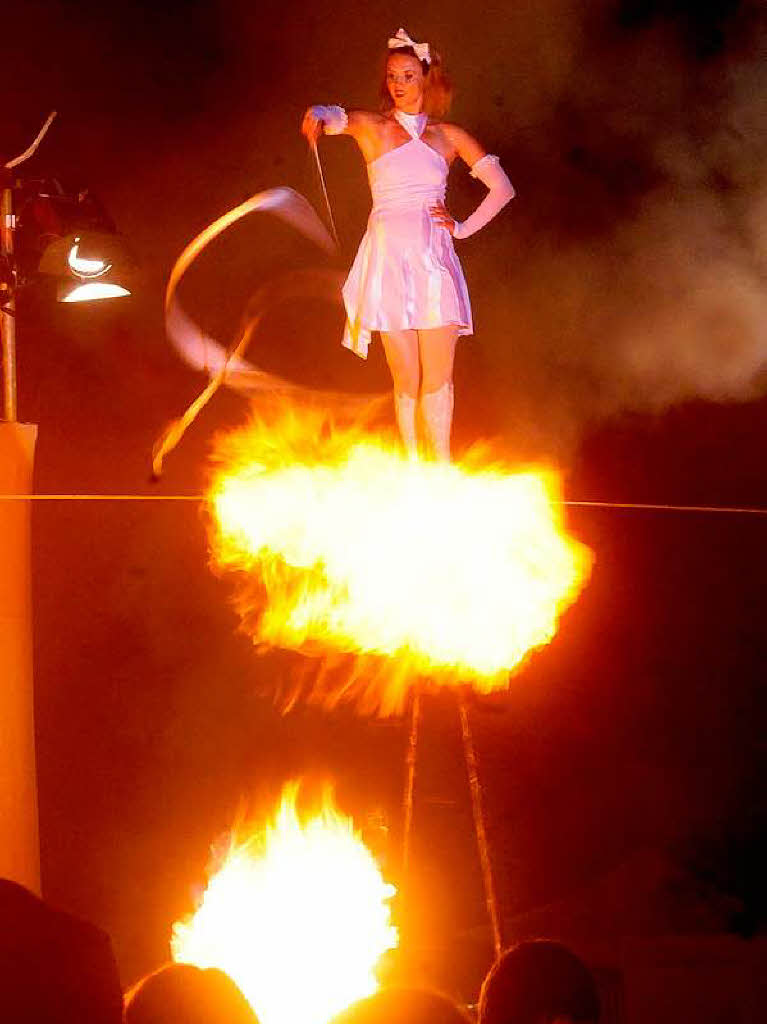 Volksfeststimmung, Live-Musik und die Leidenschaft des Feuers in Schuttern.