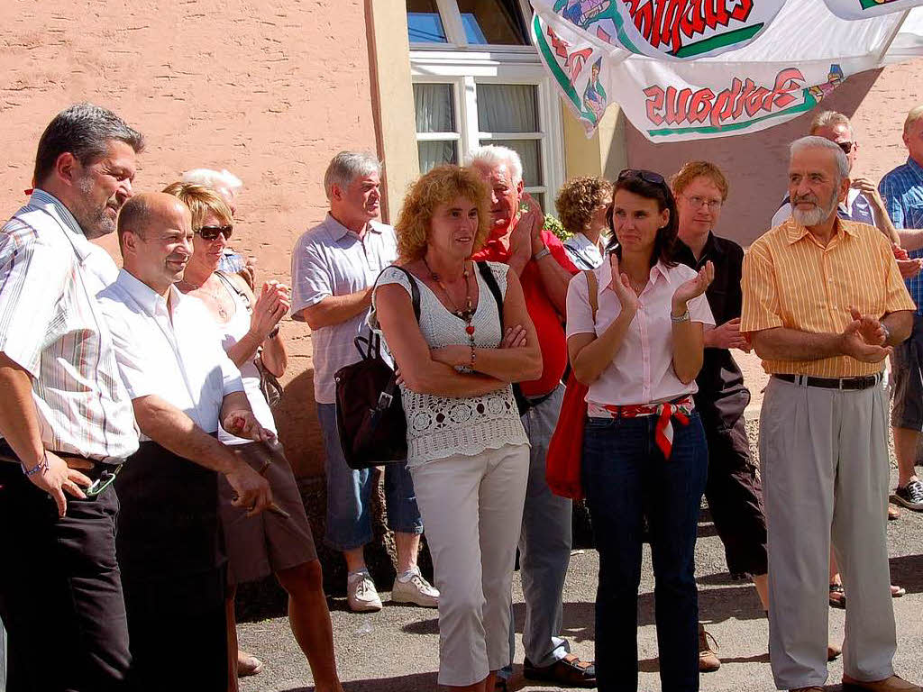 Bereits zur Festerffnung hatte sich zahlreiche Gste vor der Hauptbhne versammelt.