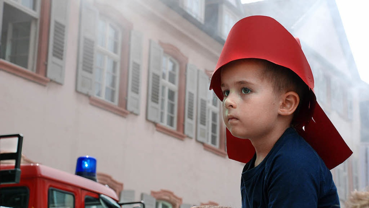 Früh übt sich, wer mal ein großer Feuerwehrmann werden will.   | Foto: gertrude siefke