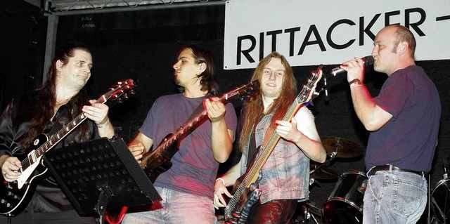 Gute Stimmung und guter Besuch: Der Rittacker-Rock ist fr viele ein Muss.  | Foto: robert ullmann