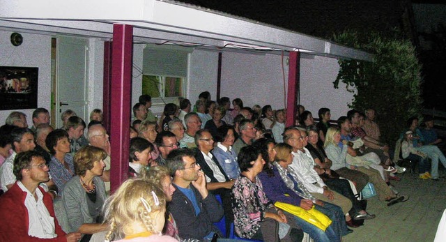 Open Air Kino des Vereins Initiative Nollingen  | Foto: Jutta Rogge