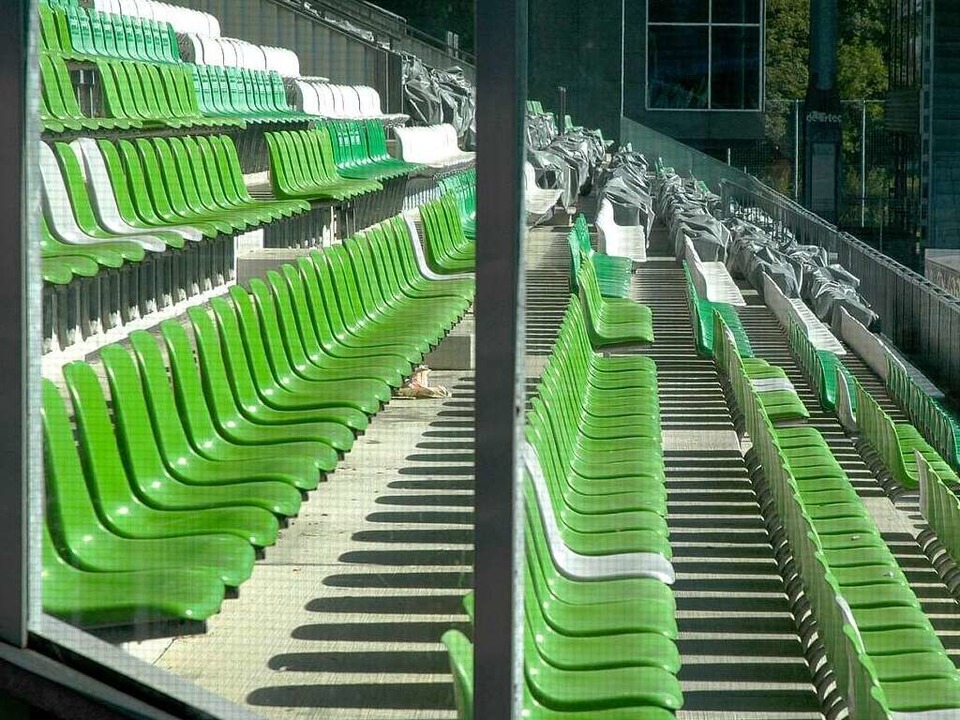 Individuell, aber für die Fußball-Bund...e Ort: das Freiburger Badenova-Stadion  | Foto: Brigitte Sasse