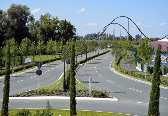 Die neue grne Zufahrtsstrae zum Europa-Park.   | Foto: Europa-Park