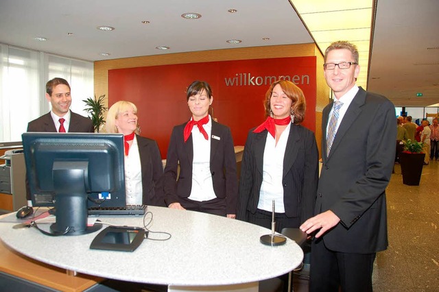 Kundenfreundlich geht&#8217;s zu in de...enhalle der Sparkasse in Rheinfelden.   | Foto: Ingrid Bhm-Jakob