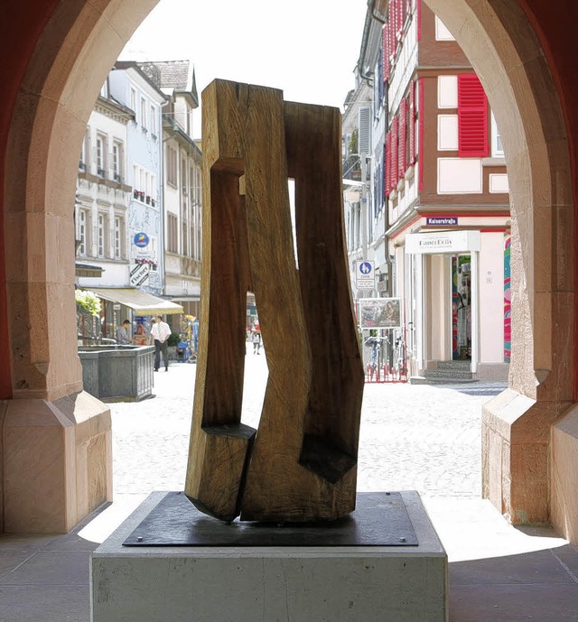 Eine Skulptur von Diermann  beim Alten Rathaus.   | Foto: C. Breithaupt