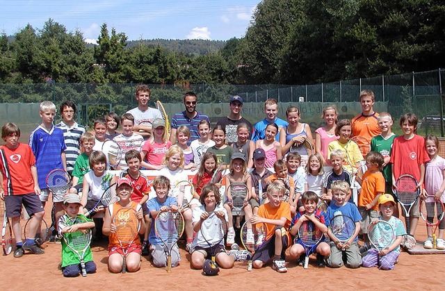 Rund 40 Teilnehmer des TCR-Jugendcamps...adenliga-Spielern und hatten viel Spa  | Foto: wolfgang adam